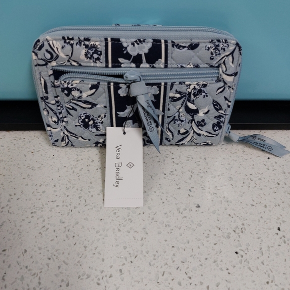 Turnlock Wallet Perennials Gray NWT - Picture 2 of 4